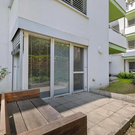 Ah Cintorinska Free Parking Apartment